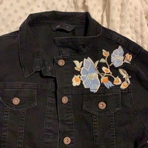 Dark Jean jacket with floral embroidery!😍
